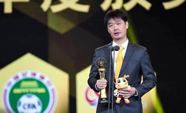 开云体育app官网-京媒:李霄鹏非过渡主帅 国足新教练组或中西合璧