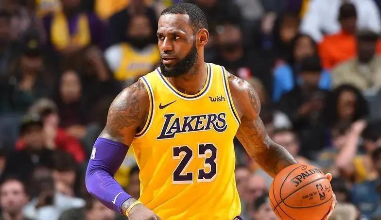 开云体育APP-麦迪评历史最强阵太敢了！自入阵+詹打控卫，网友：保底十连冠